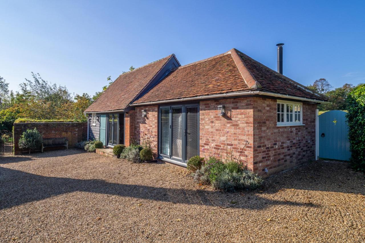 Romantic Cottage In Pretty Village With Great Pubs - Stoke Cartlodge Колчестер Экстерьер фото